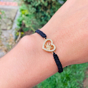 Pulsera Tejida Negra Silueta Corazón