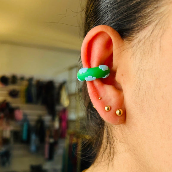 Earcuff green nubes